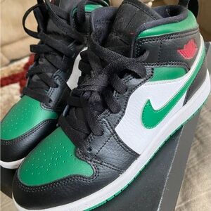 Kids Green and Black Jordan 1’s